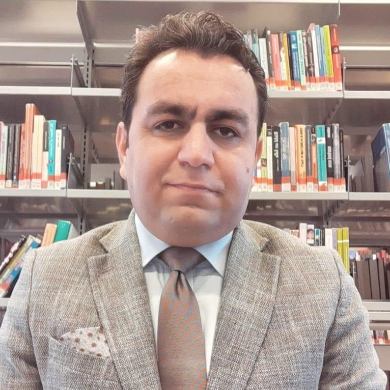 /content/upload/1/authors/البرز-روئینتن.jpg